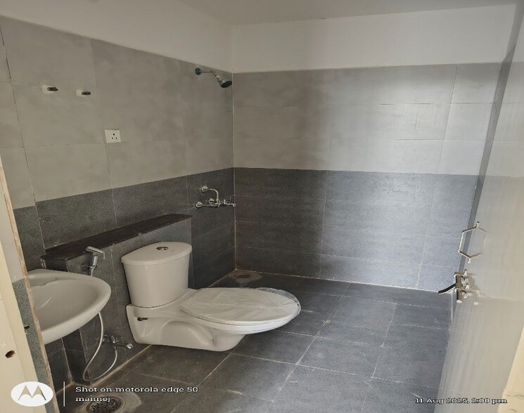 Bathroom, paras-emperor 4 Bedroom 2355 Sq.Ft. Apartment In Bawadia Kalan Bhopal 9744852