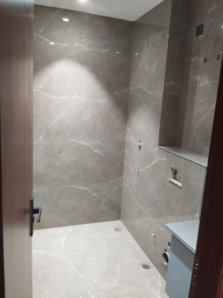 Bathroom, eros-rosewood-city 4 Bedroom 3250 Sq.Ft. Builder Floor In Sector 49 Gurgaon 9744999