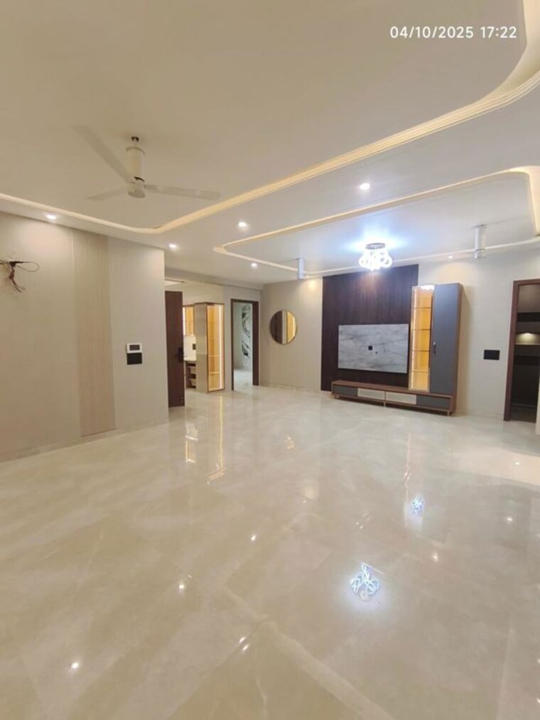 Room, sector 9 3 Bedroom 269 Sq.Yd. Builder Floor In Sector 9 Gurgaon 9744980