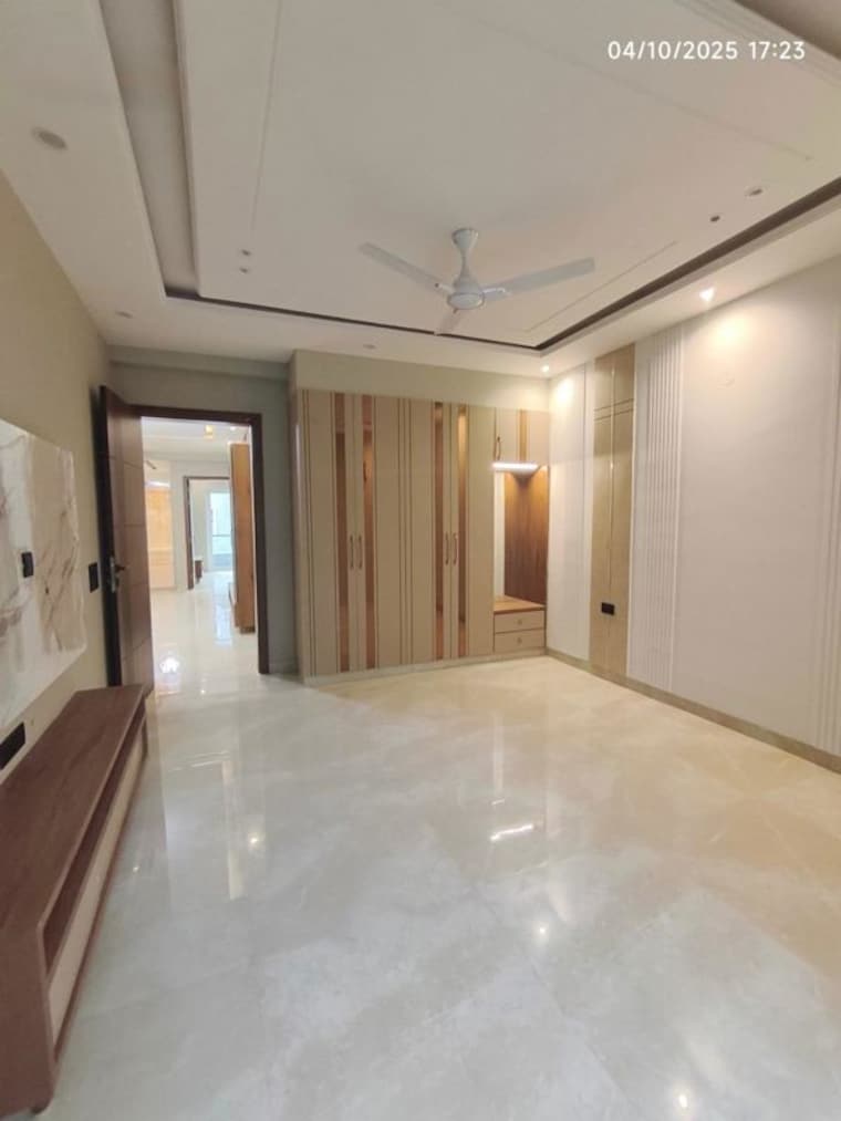 Room, sector 9 3 Bedroom 274 Sq.Yd. Builder Floor In Sector 9 Gurgaon 9744982