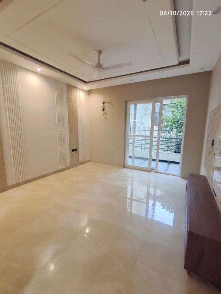 Room, sector 9 3 Bedroom 288 Sq.Yd. Builder Floor In Sector 9 Gurgaon 9744989