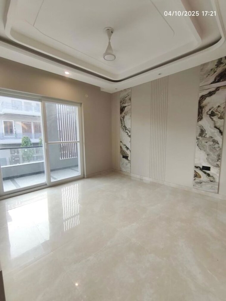 Room, sector 9 3 Bedroom 294 Sq.Yd. Builder Floor In Sector 9 Gurgaon 9744992