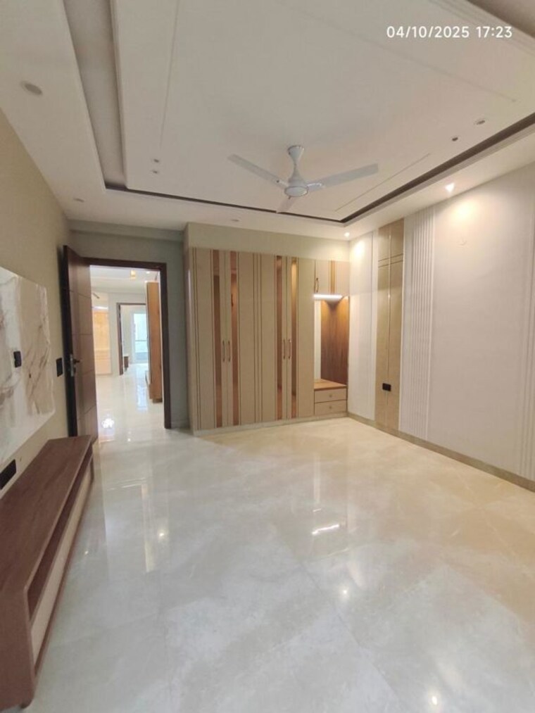 Room, sector 9 3 Bedroom 263 Sq.Yd. Builder Floor In Sector 9 Gurgaon 9744996