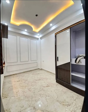 Building Lobby in 4 BHK Independent House at Uttam Nagar – for Sale