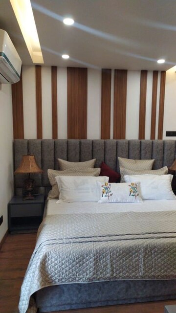 Bedroom in 4 BHK Builder Floor at Eros Rosewood City, Sector 49 – for Sale