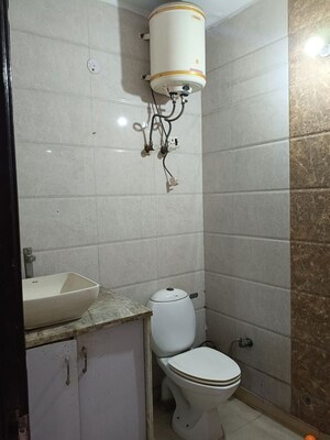 Bathroom in 2 BHK Builder Floor at Patel Nagar – for Rent