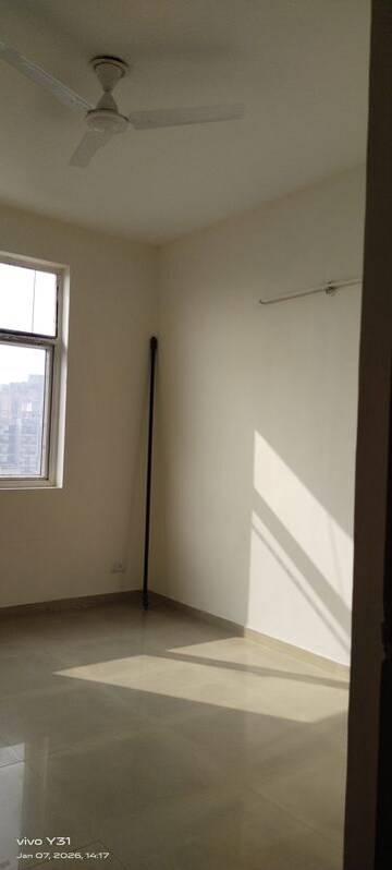 Room in 3 BHK Apartment at Mahagun Mywoods, Sector 16c Greater Noida – for Rent