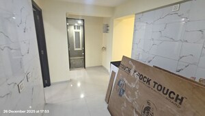Room in 2 BHK Apartment at Jyoti CHS Santacruz East, Santacruz East – for Rent