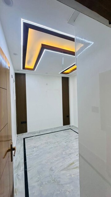 5 BHK Builder Floor For Sale in Sector 4