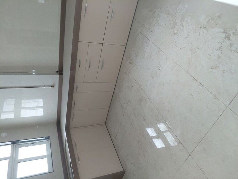 Bathroom, je-and-vee-madhuban 2 Bedroom 707 Sq.Ft. Apartment In Malad East Mumbai 9745616