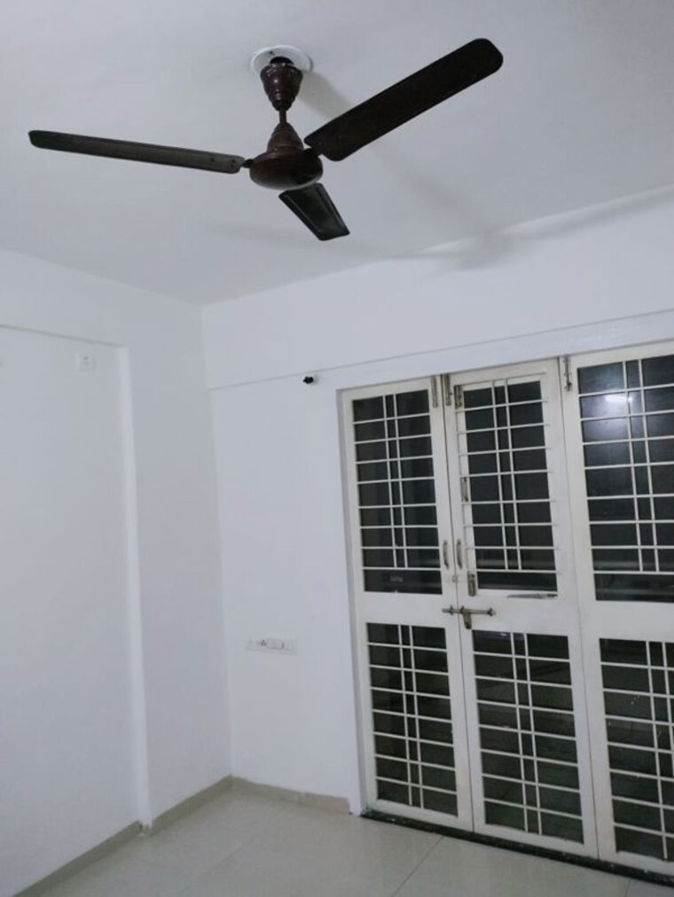 Room, pimpri chinchwad pcmc 3 Bedroom 1000 Sq.Ft. Apartment In Pimpri Chinchwad Pcmc Pune 9745613