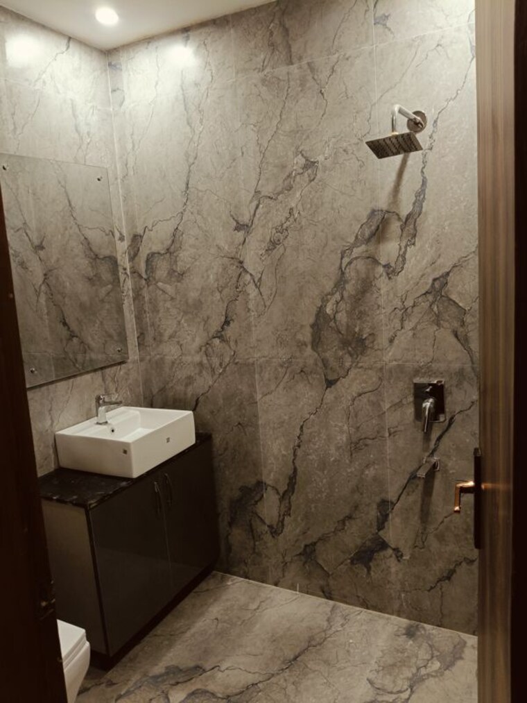 Bathroom, pir machalla 3 Bedroom 1500 Sq.Ft. Builder Floor In Pir Machalla Zirakpur 9745688