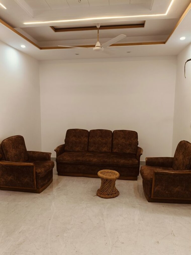 Living Room, pir machalla 3 Bedroom 1500 Sq.Ft. Builder Floor In Pir Machalla Zirakpur 9745688