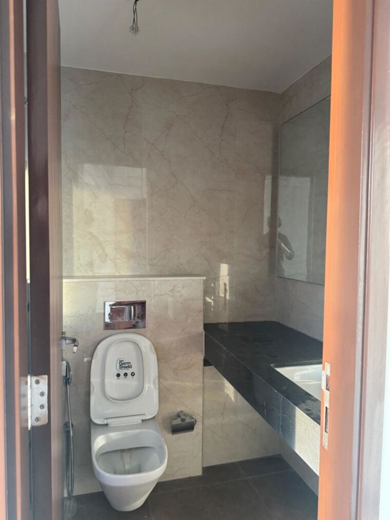 Bathroom, piramal-mahalaxmi 3 Bedroom 1050 Sq.Ft. Apartment In Mahalaxmi Mumbai 9745679
