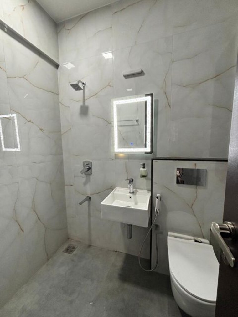 Bathroom, sheth-vasant-lawns 3 Bedroom 1600 Sq.Ft. Apartment In Laxmi Nagar Thane 9745828