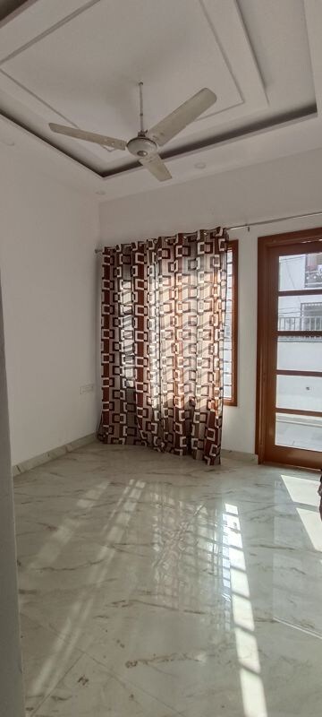 Room in 3 BHK Independent House at Patiala Road – for Rent
