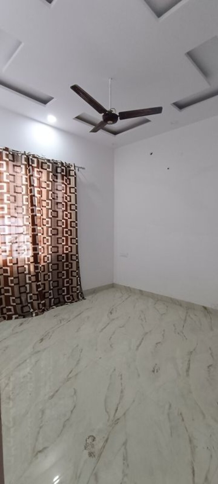 Room, patiala road 3 Bedroom 200 Sq.Yd. Independent House In Patiala Road Zirakpur 9745853