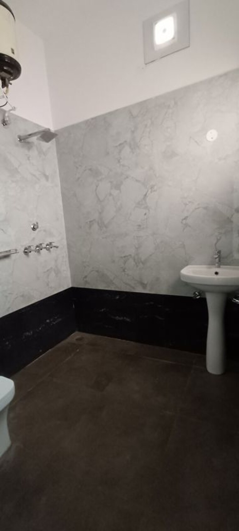 Bathroom, patiala road 3 Bedroom 200 Sq.Yd. Independent House In Patiala Road Zirakpur 9745853