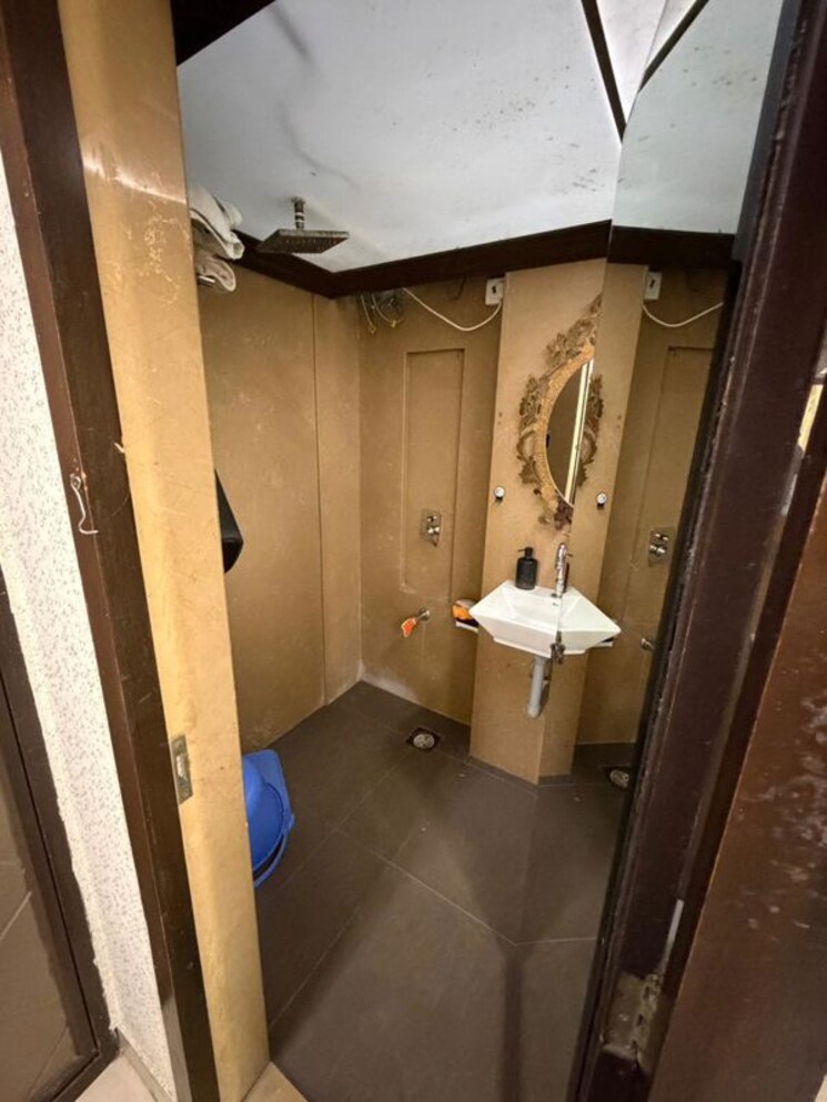 Bathroom, ashok-smruti 2 Bedroom 1117 Sq.Ft. Apartment In Andheri East Mumbai 9745708