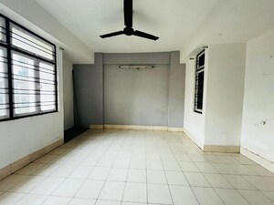 Room in 3 BHK Apartment at Bhangagarh – for Rent