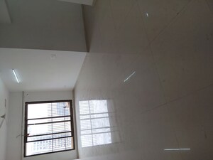 Room in 3 BHK Apartment at Kanakia Levels, Malad East – for Rent