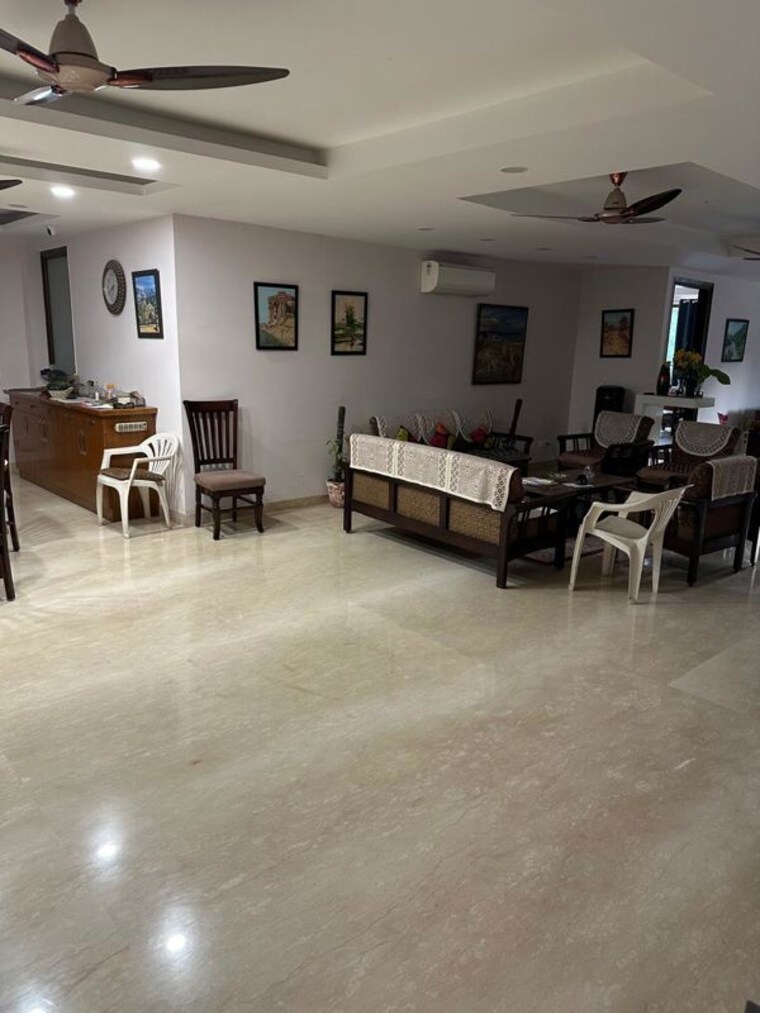 Gym, chattarpur 3 Bedroom 1385 Sq.Ft. Builder Floor In Chattarpur Delhi 9746131