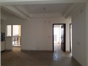 Room in 3.5 BHK Apartment at Aims Golf City, Sector 75 – for Rent