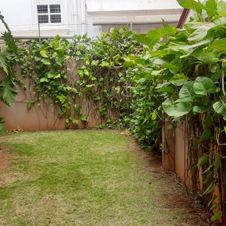 Garden, mani-enclave-yapral 4 Bedroom 3500 Sq.Ft. Villa In Yapral Hyderabad 9746196