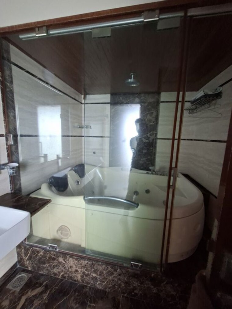 Bathroom, kharghar-landmark-chs 4 Bedroom 2500 Sq.Ft. Penthouse In Kharghar Navi Mumbai 9746203