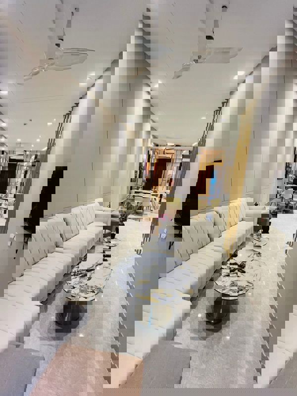 4 BHK 3250 Sq.Ft. Builder Floor in Unitech Espace Nirvana Country