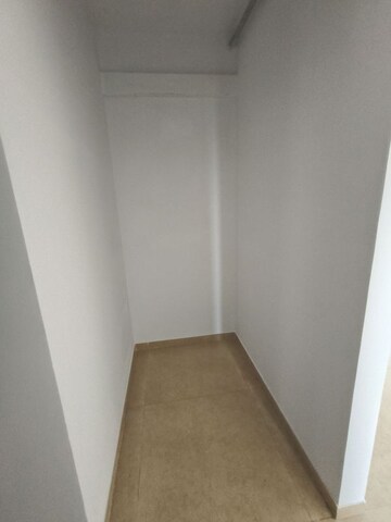 Room in 2 BHK Apartment at Lodha Lakeshore Greens, Dombivli East – for Rent