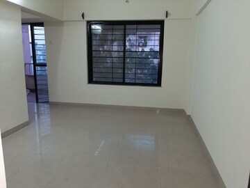 Room in 2 BHK Apartment at Daulat Nagar, Anand Nagar – for Rent