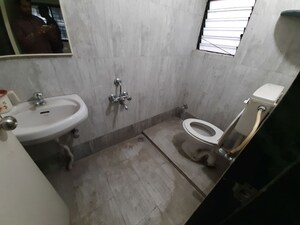 Bathroom in 2 BHK Apartment at Daulat Nagar, Anand Nagar – for Rent