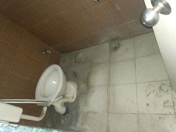 Bathroom in 1 BHK Apartment at Daulat Nagar, Anand Nagar – for Rent