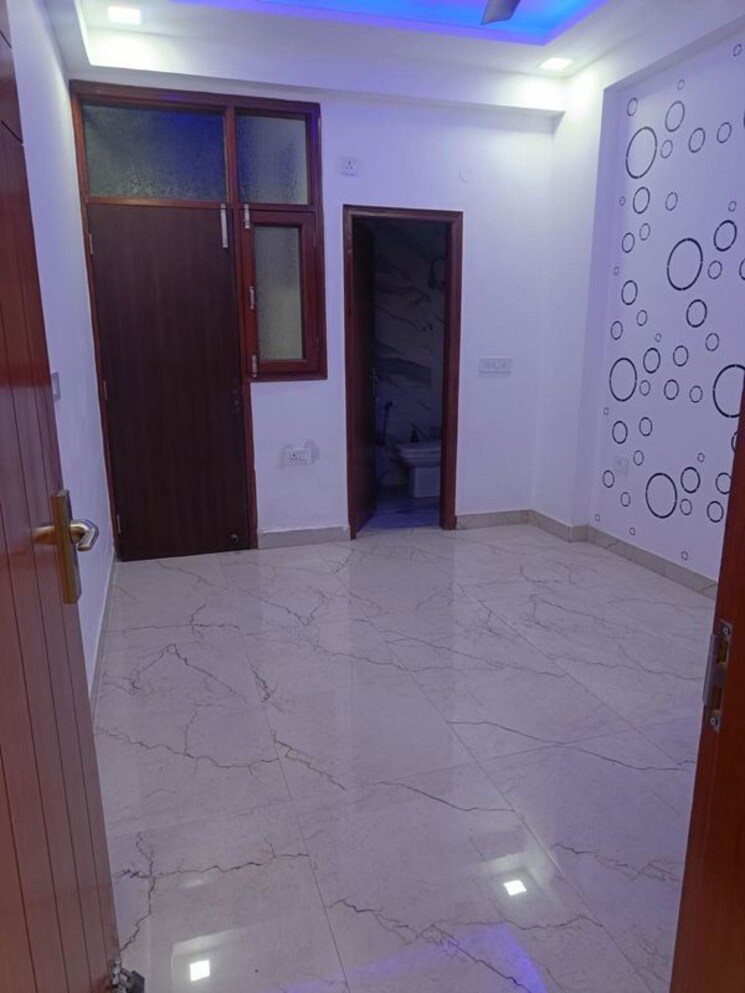 Bathroom, emaar-mgf-the-palm-drive-studios 3.5 Bedroom 1990 Sq.Ft. Builder Floor In Sector 66 Gurgaon 9746520