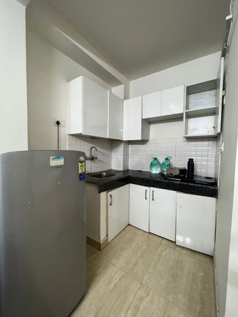 Kitchen, sector 45 1.5 Bedroom 600 Sq.Ft. Builder Floor In Sector 45 Gurgaon 9746549