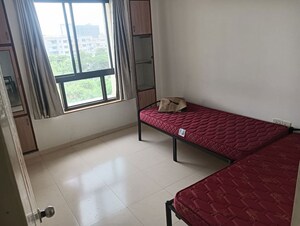 Room in 2 BHK Apartment at Lunkad Amazon, Viman Nagar – for Rent