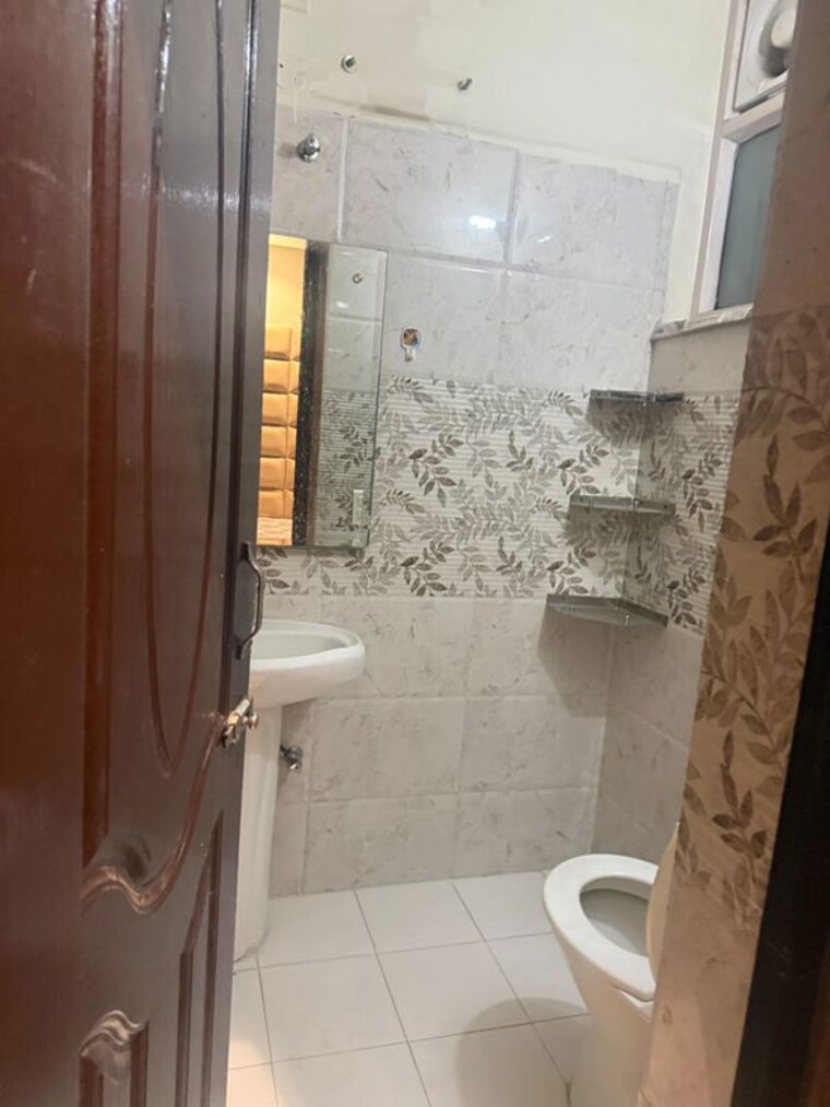 Bathroom, vip road 2 Bedroom 1240 Sq.Ft. Apartment In Vip Road Zirakpur 9746612