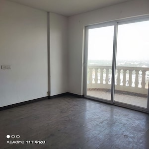 Room in 3 BHK Apartment at Ansal Royal Heritage, Sector 70 – for Sale
