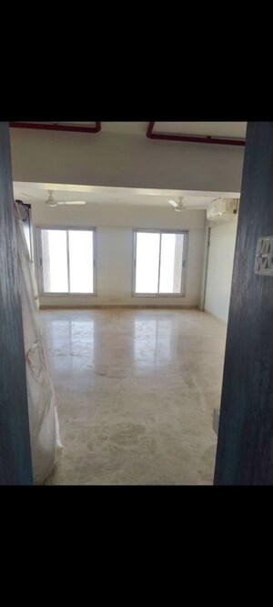 2 BHK Apartment – Entrance View at Malad West - for Rent