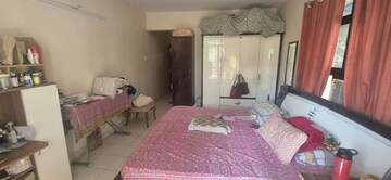 Bedroom in 4 BHK Apartment at Koregaon Park – for Rent