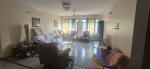 Living Room in 4 BHK Apartment at Koregaon Park – for Rent
