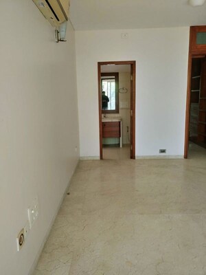 Room in 2 BHK Apartment at Rohan Madhuban, Bavdhan – for Rent