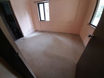 Room in 2 BHK Apartment at Ganga Paritosh, Vadgaon Budruk – for Rent
