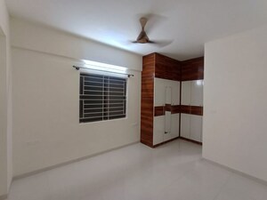 Room in 2 BHK Apartment at Salarpuria Sattva Exotic, Kogilu – for Rent
