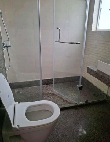 Bathroom in 4 BHK Apartment at ABA Ivy County, Sector 75 – for Rent