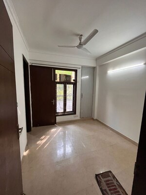 2 BHK Builder Floor For Rent in Paryavaran Complex