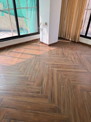 Room in 3 BHK Apartment at Classic Oceanic, Mahim – for Sale