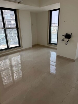 Room in 3 BHK Apartment at Classic Oceanic, Mahim – for Sale