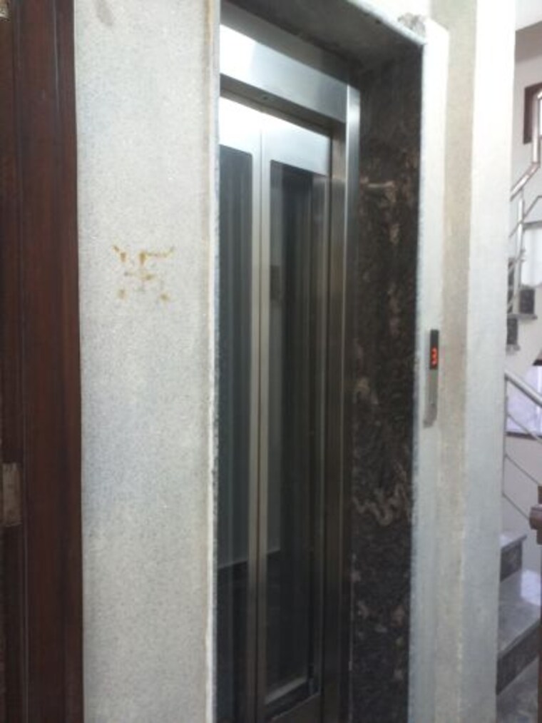 undefined, new rajinder nagar 3 Bedroom 1180 Sq.Ft. Builder Floor In New Rajinder Nagar Delhi 9747030